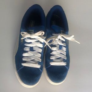 Blue suede Pumas